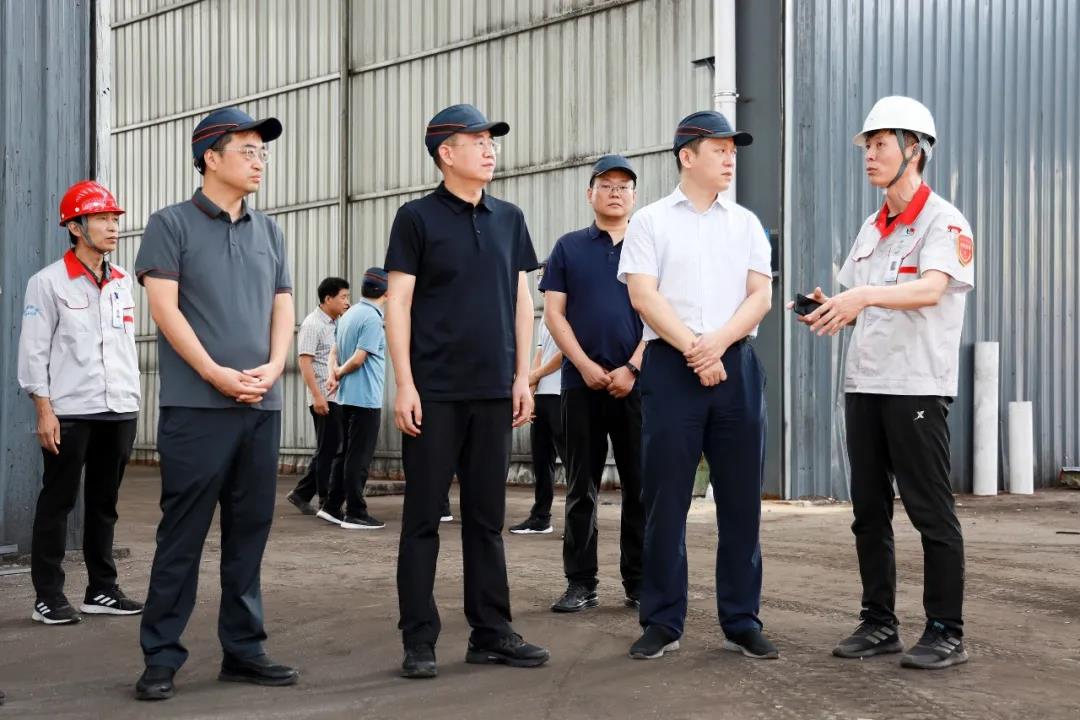 市委常委、副市長、翼城縣委書記王淵到華翔（翼城）新材料科技園現(xiàn)場辦公