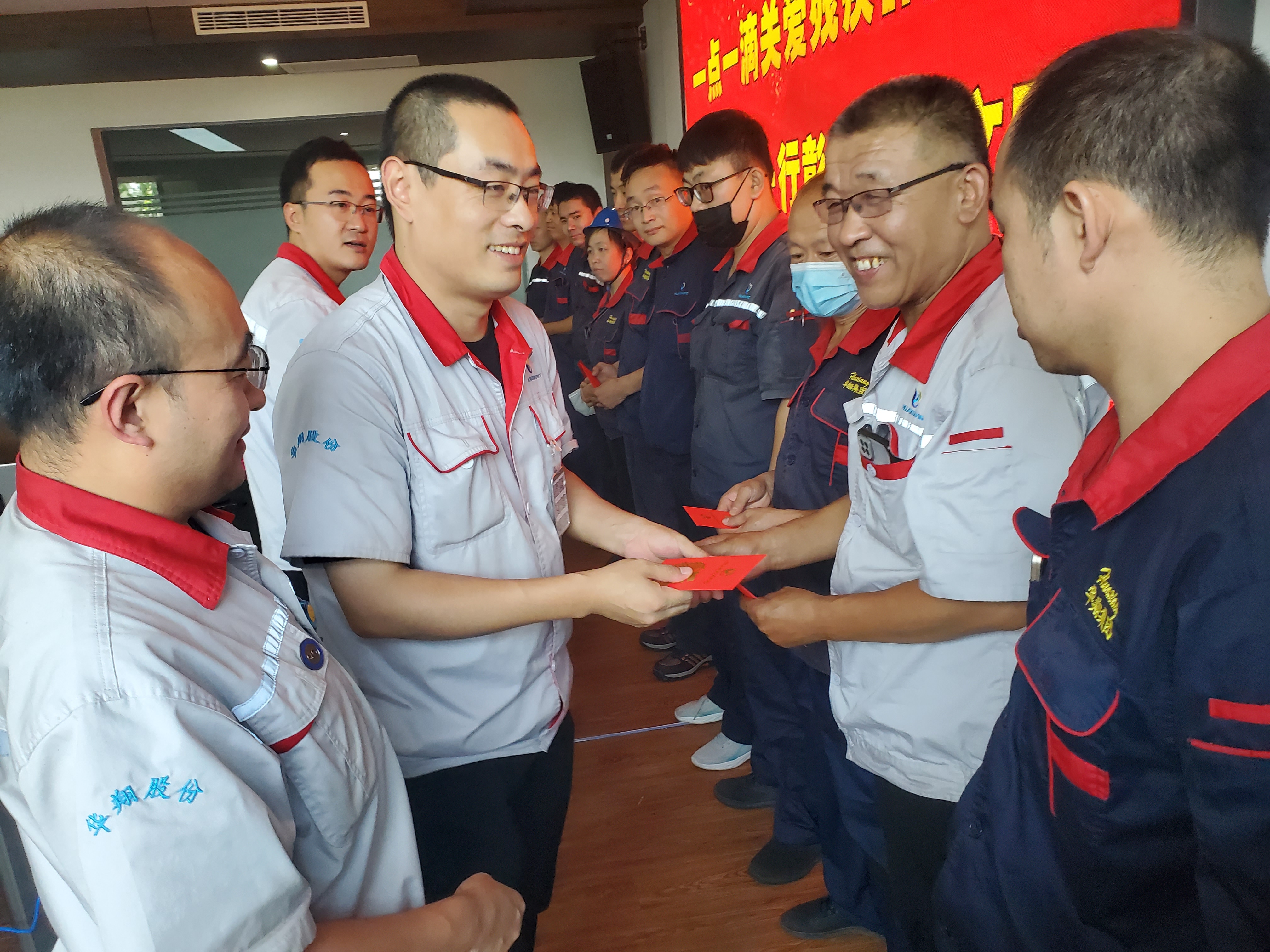“扶殘助殘有你有我”，華翔很暖心！
